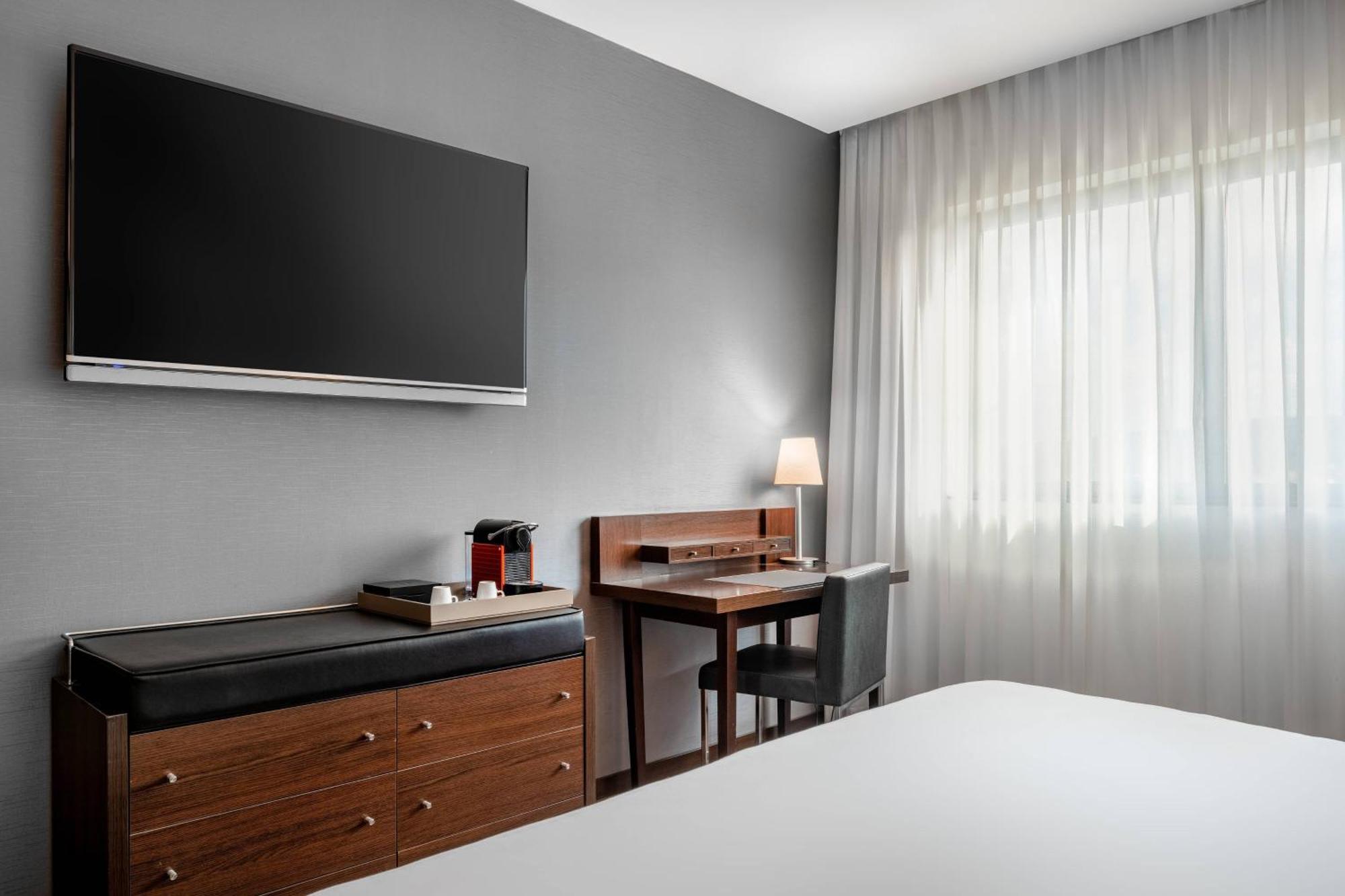 Ac Hotel Gijon By Marriott Zewnętrze zdjęcie